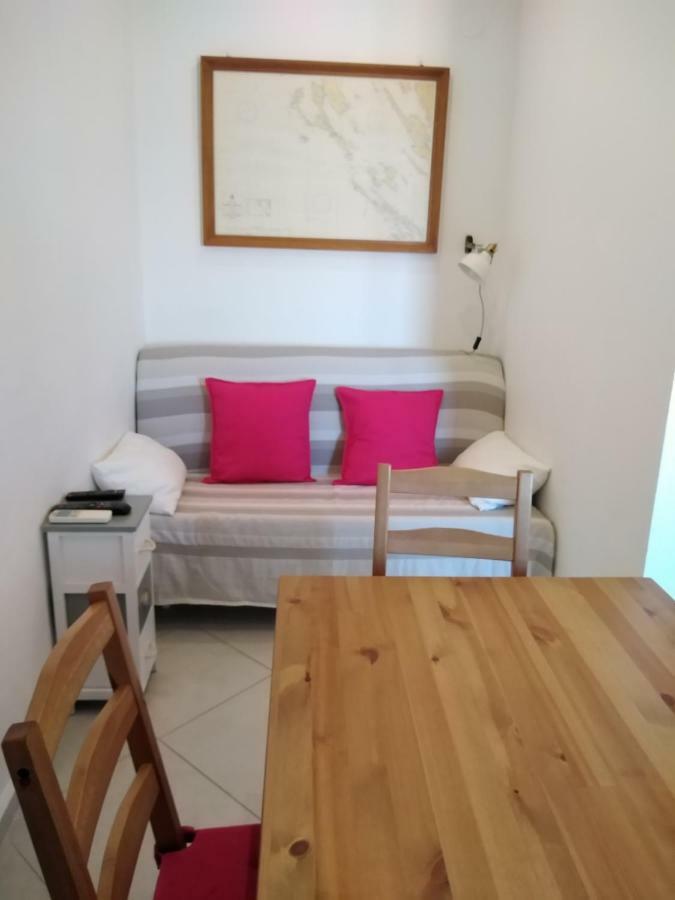 Apartment Emma Mali Lošinj Dış mekan fotoğraf