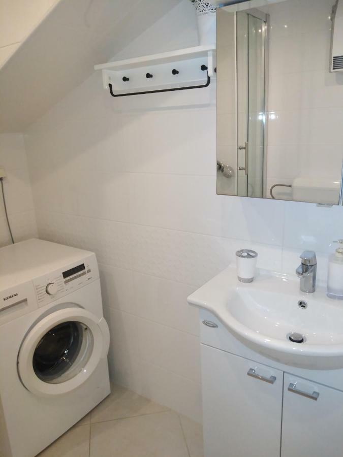 Apartment Emma Mali Lošinj Dış mekan fotoğraf