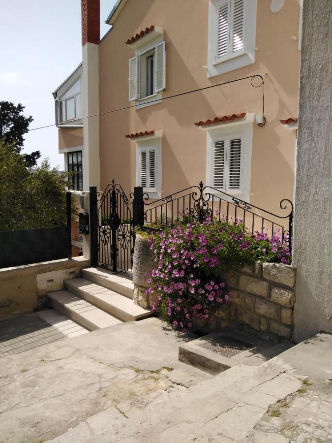 Apartment Emma Mali Lošinj Dış mekan fotoğraf