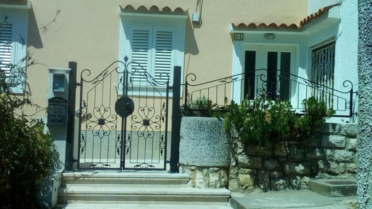Apartment Emma Mali Lošinj Dış mekan fotoğraf